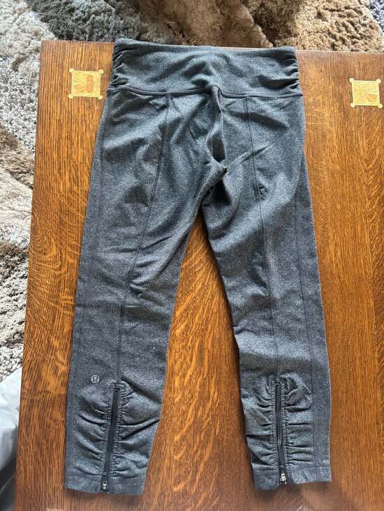 Lululemon Set: Stash N Run Tank & Dark Grey Heathered Crop Leggings(6) - Picture 3 of 6